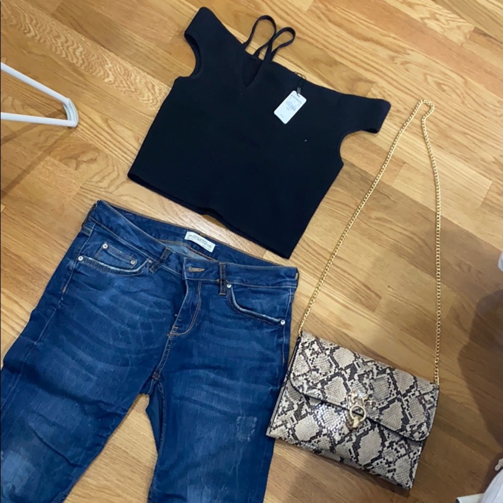 Express off-the-shoulders top